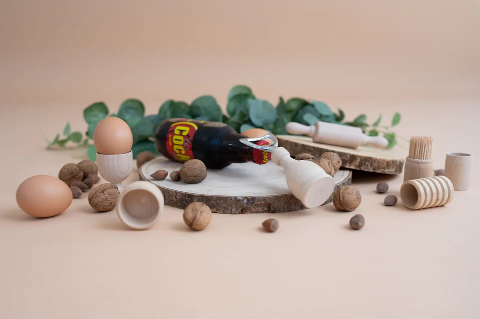 Drobni leseni izdelki Naturles v naravnem ambientu